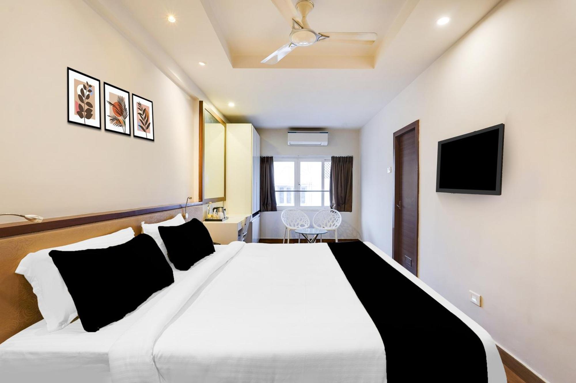 Super Townhouse Oak Kodambakkam Formerly Cine City Chennai Exterior photo