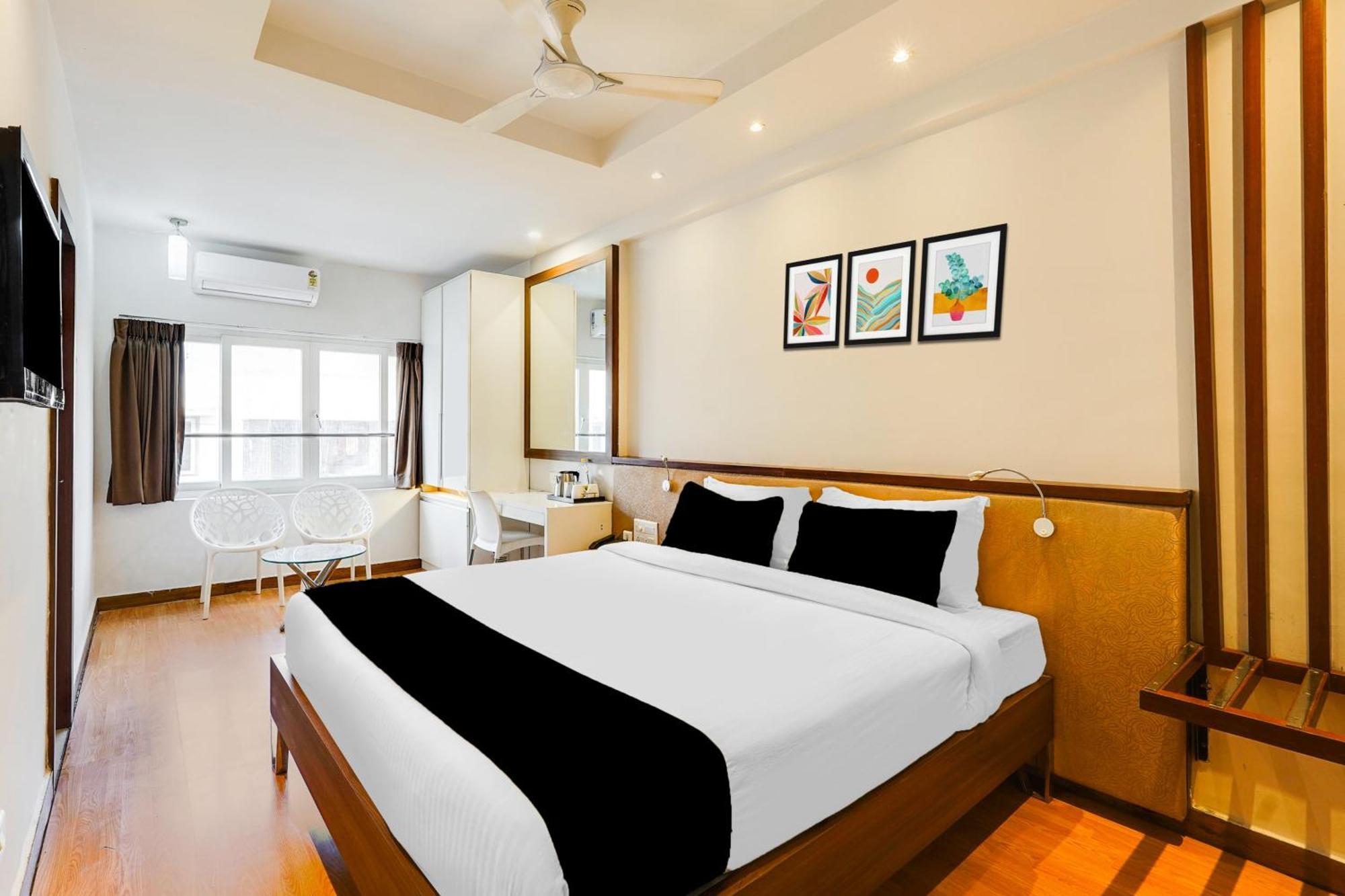 Super Townhouse Oak Kodambakkam Formerly Cine City Chennai Exterior photo