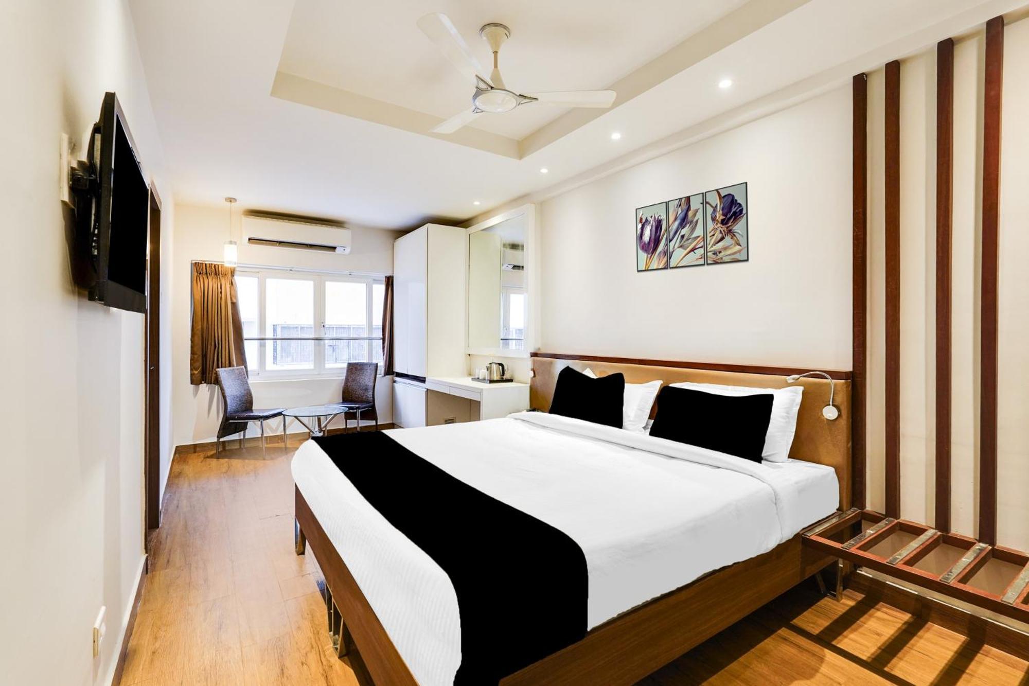 Super Townhouse Oak Kodambakkam Formerly Cine City Chennai Exterior photo