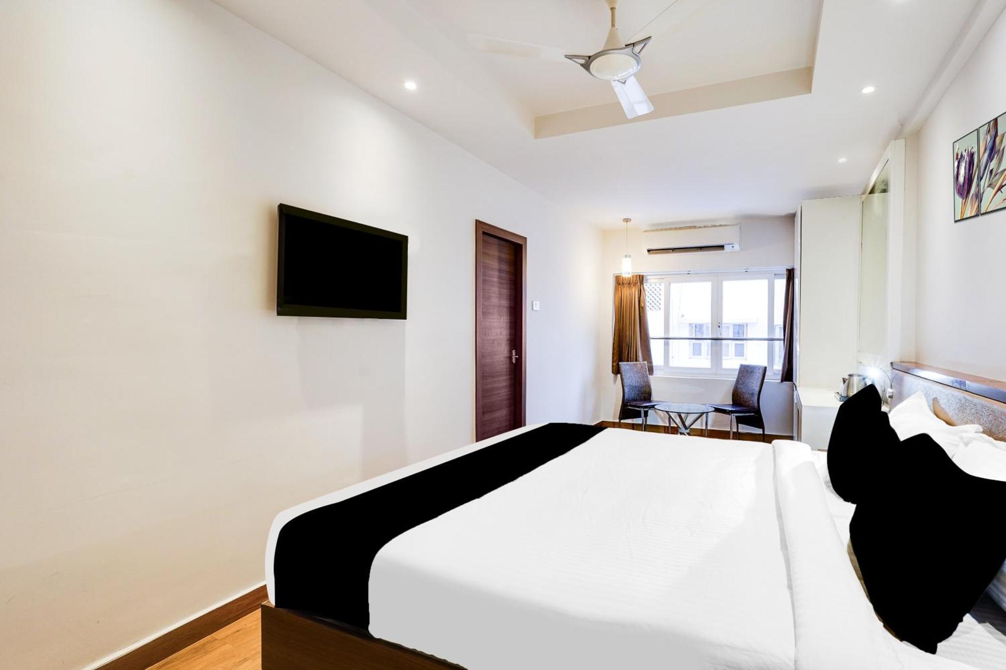 Super Townhouse Oak Kodambakkam Formerly Cine City Chennai Exterior photo